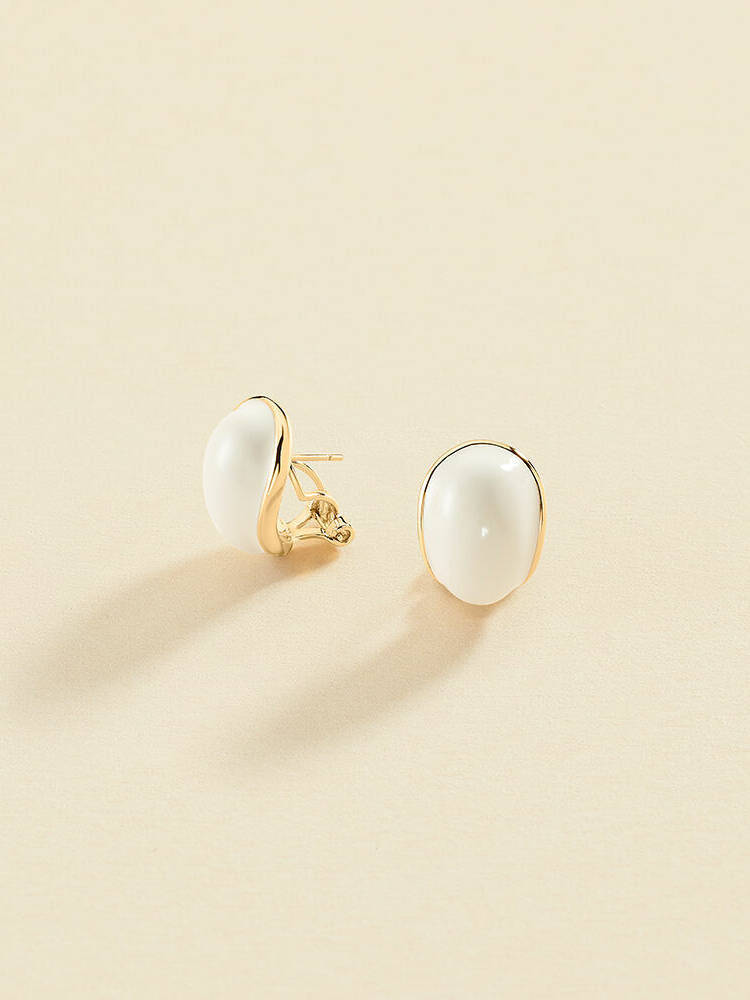 Agatha Paris – Pendientes con baño de Oro y esmalte marfil