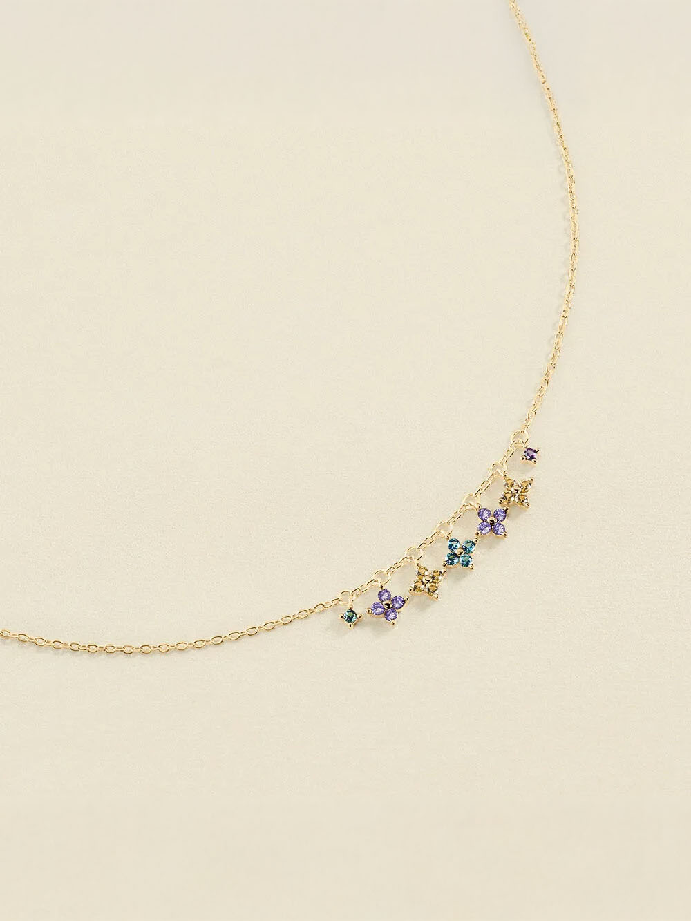 Collar corto Agatha Paris Beloved de plata bañada en oro con pampillas multicolor 02690223-256-TU