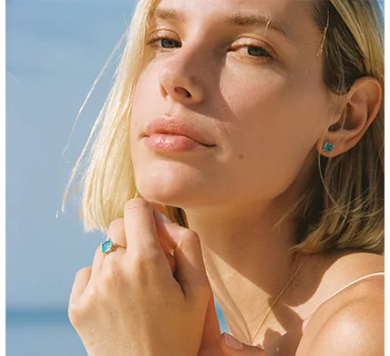 Pendientes Le Carré Blue Love oro 18K con topacios GB172OA00