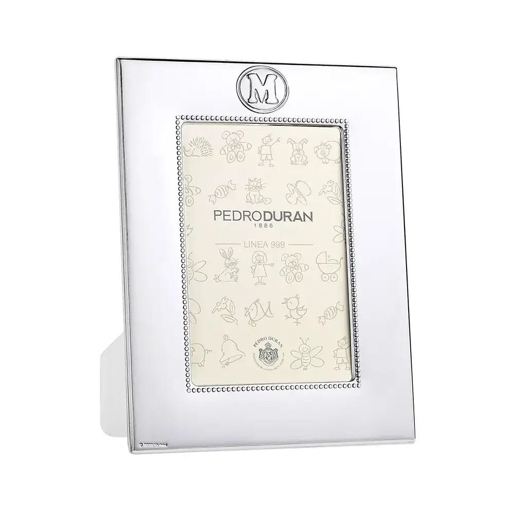 Marco Iniciales Pedro Durán plateado para foto 07500607